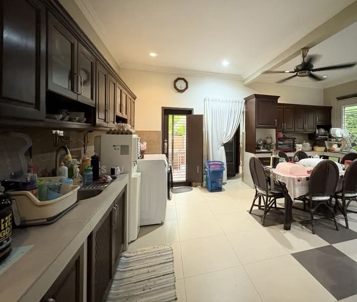Bungalow for Sale in Taman Puncak Perdana (Shah Alam) - Sue Arifin - Kitchen - PropertyGuru.com.my