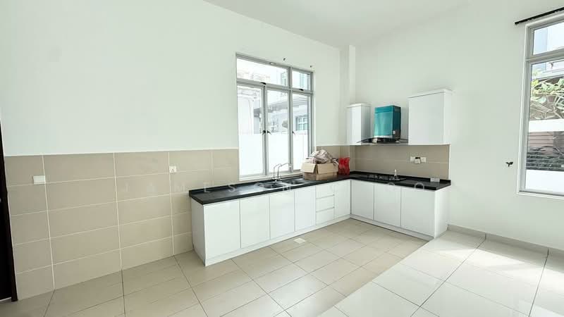 Semi-Detached House for Sale in Taman Nusa Bestari (Iskandar Puteri (Nusajaya)) - Jameson Choo - Kitchen - PropertyGuru.com.my