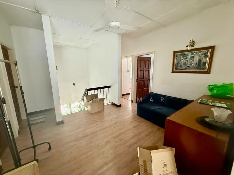 Rumah Banglo untuk Dijual di Kampung Tunku (Petaling Jaya) - Prem Kumar - Living Room - PropertyGuru.com.my