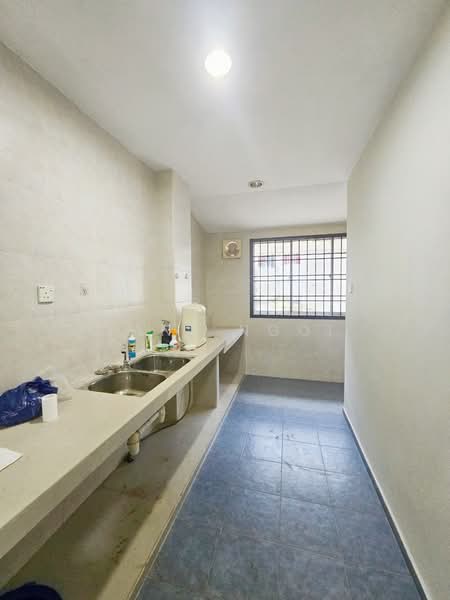 1.5-storey Terraced House for Rent in Taman Pelangi Indah (Ulu Tiram) - Jane Ngoi - Kitchen - PropertyGuru.com.my