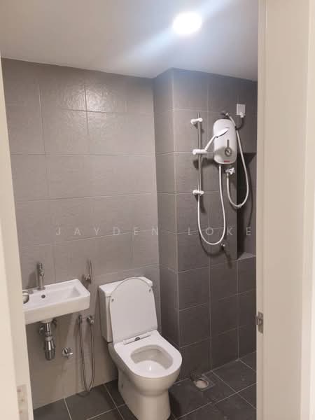 Kondominium untuk Disewa di Sky Awani Residensi 5 - Jayden Loke - Bathroom - PropertyGuru.com.my