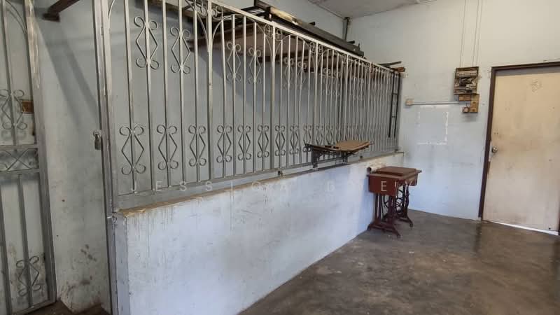Shop / Office for Sale in Taman Johor Jaya (Johor Bahru) - Jessica Boey - Interior - PropertyGuru.com.my
