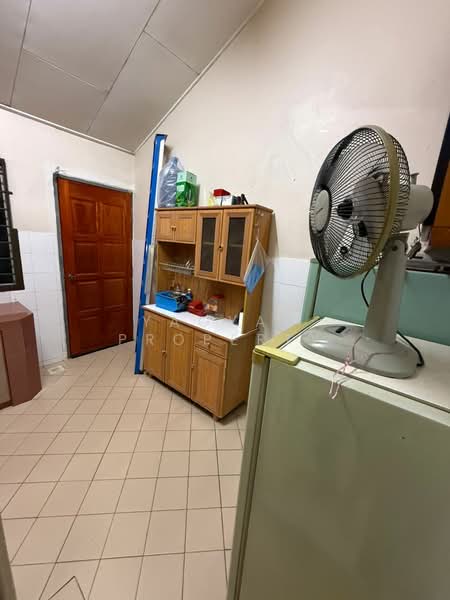 1-storey Terraced House for Sale in Kulai (Johor) - Yaoyao Property - Kitchen - PropertyGuru.com.my
