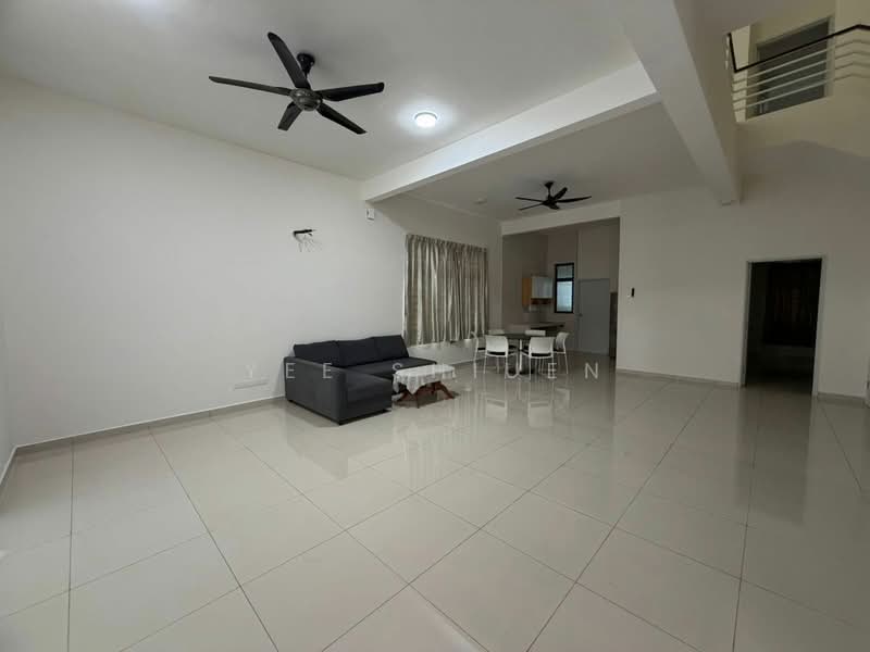 2-storey Terraced House for Rent in Taman Sutera Utama (Skudai) - Yee Shiuen - Living Room - PropertyGuru.com.my