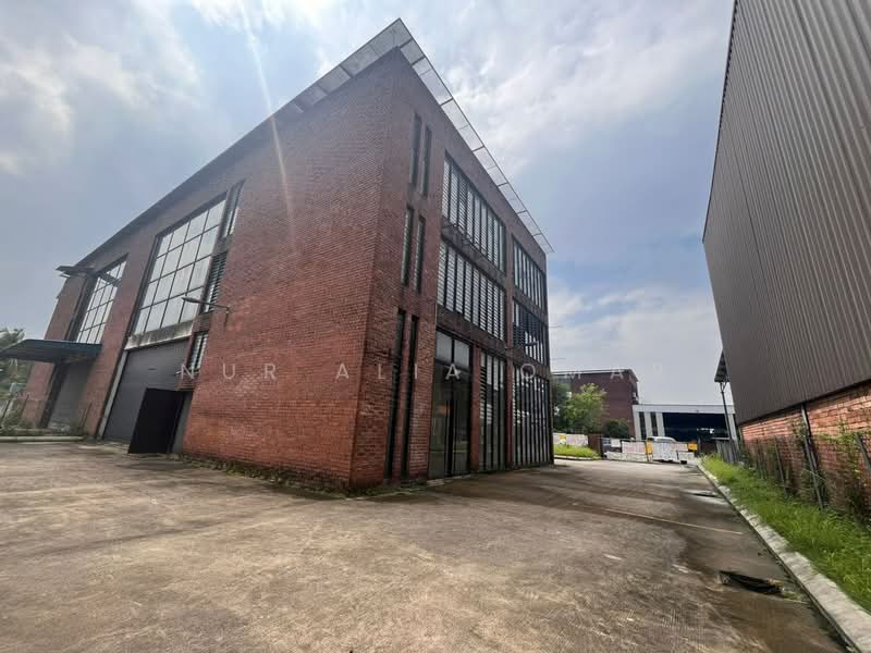 Semi-D Factory for Rent in Shah Alam (Selangor) - Nur Alia Omar - Exterior - PropertyGuru.com.my