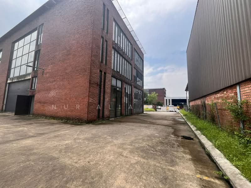Semi-D Factory for Rent in Shah Alam (Selangor) - Nur Alia Omar - Exterior - PropertyGuru.com.my
