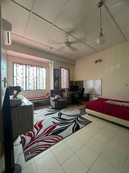2-storey Terraced House for Sale in Alam Budiman (Shah Alam) - Alex Tong - Living Room - PropertyGuru.com.my