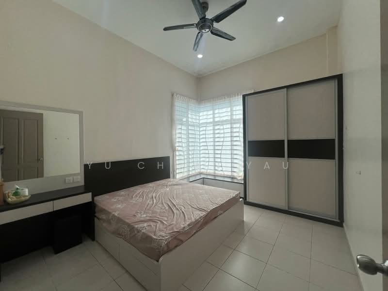 Bungalow for Sale in Taman Belimbing Setia (Durian Tunggal) - Yu Chuan Yau - Bedroom - PropertyGuru.com.my