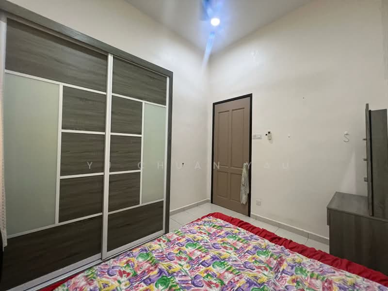 Bungalow for Sale in Taman Belimbing Setia (Durian Tunggal) - Yu Chuan Yau - Bedroom - PropertyGuru.com.my