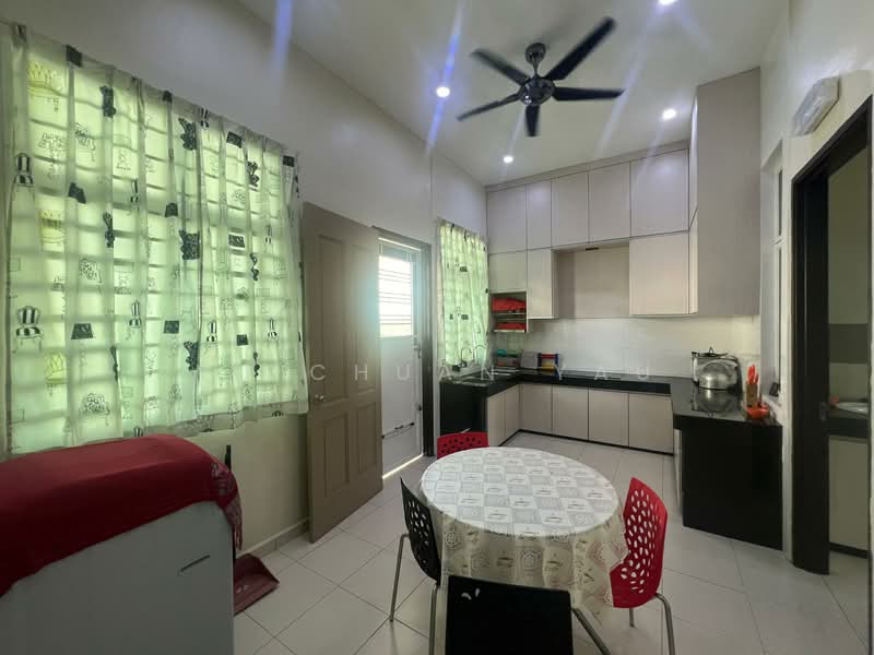 Bungalow for Sale in Taman Belimbing Setia (Durian Tunggal) - Yu Chuan Yau - Kitchen - PropertyGuru.com.my