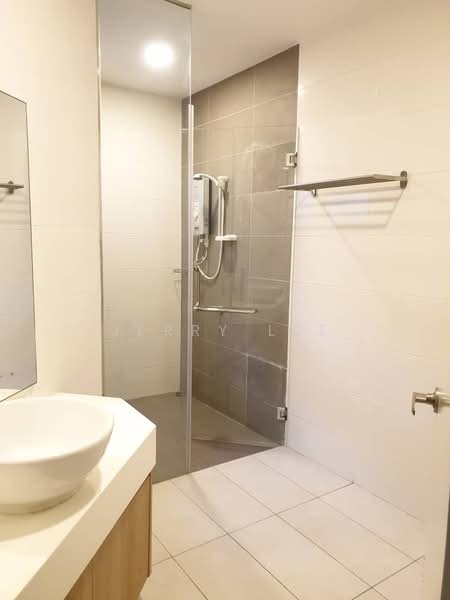 Servis Apartment untuk Disewa di Crest Residence - Jerry Lee - Bathroom - PropertyGuru.com.my