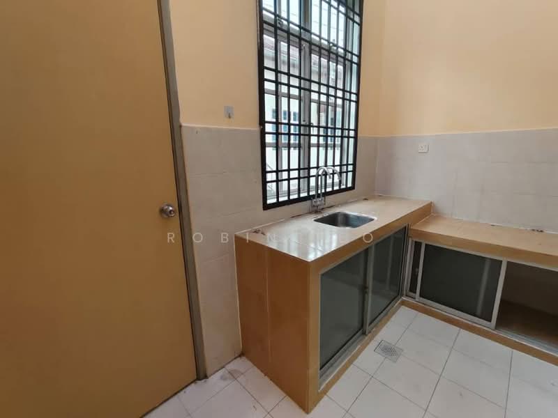 1-storey Terraced House for Sale in Kulai (Johor) - Robin Teo - Kitchen - PropertyGuru.com.my
