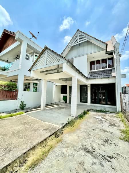 2.5-storey Terraced House for Sale in Gasing Indah (Petaling Jaya) - Sa'a Nordin - Exterior - PropertyGuru.com.my