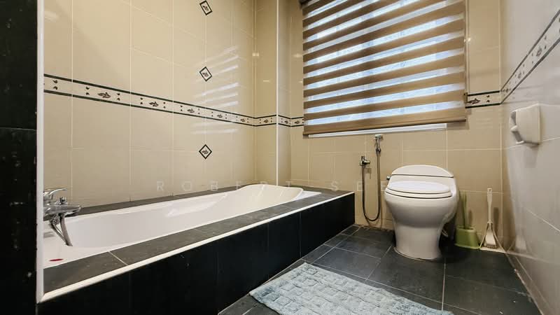 Semi-Detached House for Rent in Ampang Jaya (Ampang) - Robert See - Bathroom - PropertyGuru.com.my