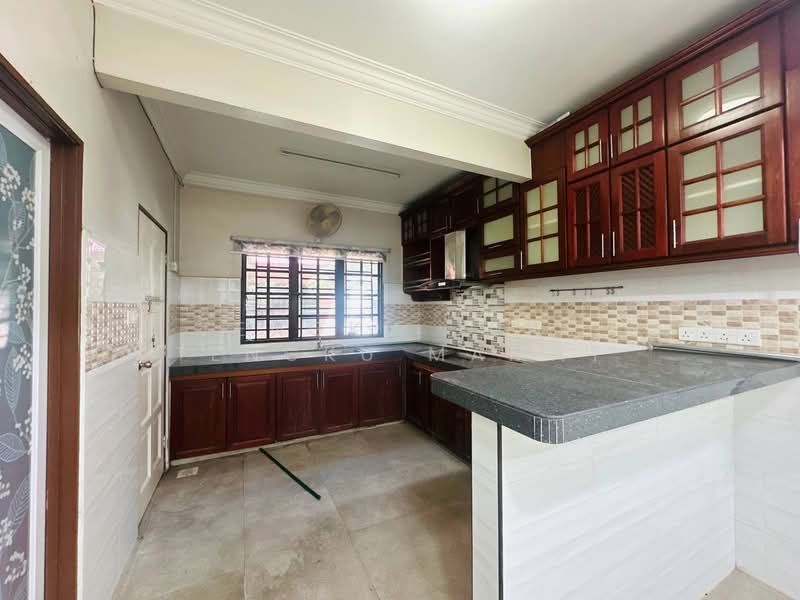2-storey Terraced House for Sale in Bandar Baru Bangi (Selangor) - Tengku June Tengku Mamat - Kitchen - PropertyGuru.com.my