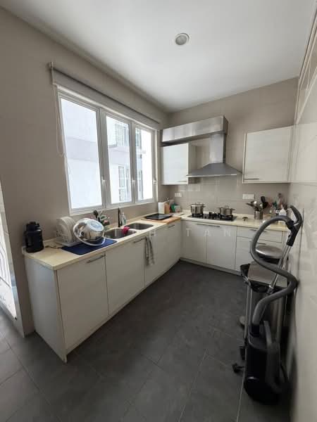 Condominium for Sale at 9 Bukit Utama Condominium - Keith Tan - Kitchen - PropertyGuru.com.my