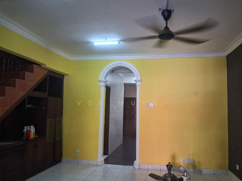 2-storey Terraced House for Rent in TAMAN PUCHONG UTAMA (Puchong) - Vee Muru - Living Room - PropertyGuru.com.my