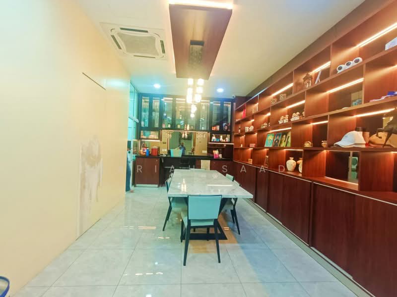 Townhouse for Rent in Ampang (Selangor) - Sariah Saad - Dining Room - PropertyGuru.com.my