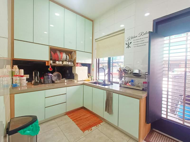 Townhouse for Rent in Ampang (Selangor) - Sariah Saad - Kitchen - PropertyGuru.com.my