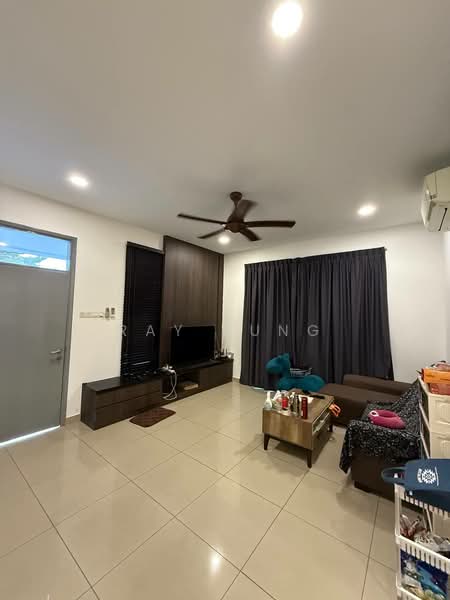Cluster House for Sale in Taman Adda Heights (Tebrau) - Ray Tung - Living Room - PropertyGuru.com.my