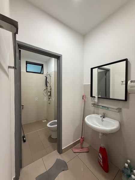 Cluster House for Sale in Taman Adda Heights (Tebrau) - Ray Tung - Bathroom - PropertyGuru.com.my