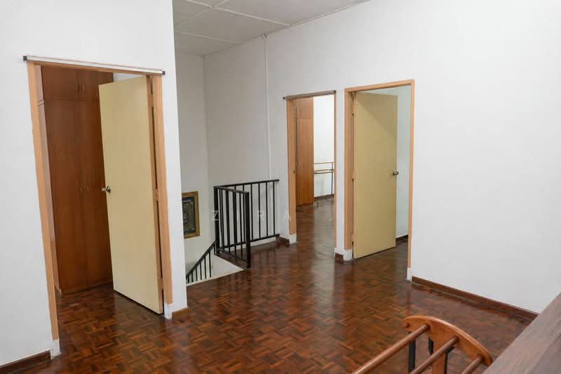 2-storey Terraced House for Sale in Taman Kluang (Kluang) - Zira . - Interior - PropertyGuru.com.my