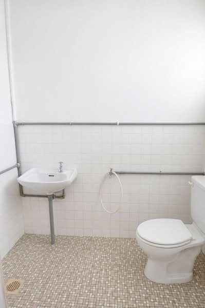 2-storey Terraced House for Sale in Taman Kluang (Kluang) - Zira . - Bathroom - PropertyGuru.com.my