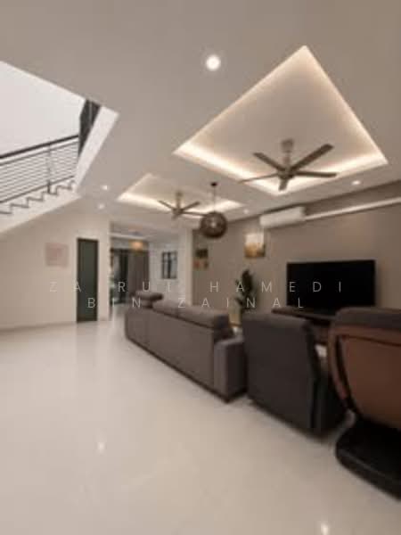 Rumah Teres 2 Tingkat untuk Dijual di Denai Alam (Shah Alam) - Zairul Hamedi Bin Zainal - Living Room - PropertyGuru.com.my