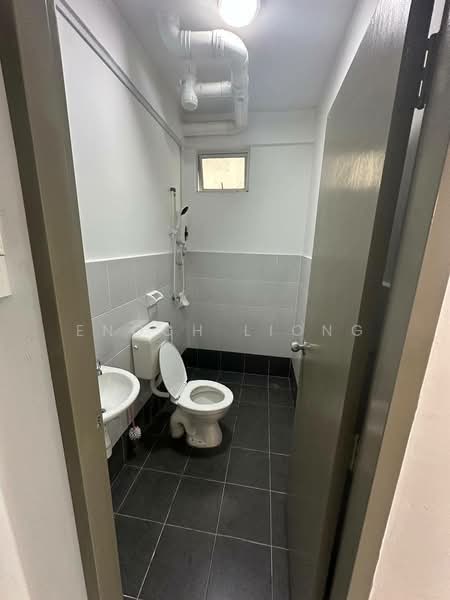 Rumah Flat untuk Disewa di PANGSAPURI PULAI MUTIARA 3 - Enoch Liong - Bathroom - PropertyGuru.com.my