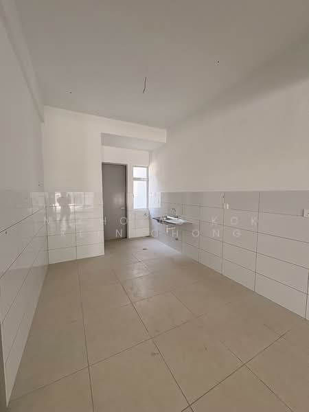 Rumah Teres 2 Tingkat untuk Dijual di Amverton Hills (Sungai Buloh) - Nicholas Kok Keen Chong - Kitchen - PropertyGuru.com.my