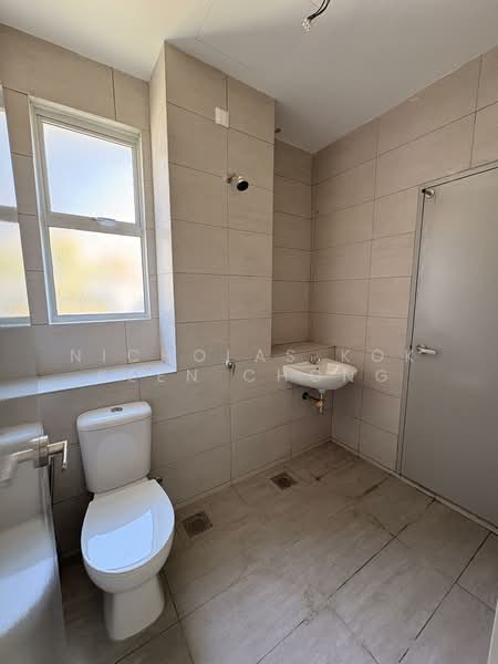 Rumah Teres 2 Tingkat untuk Dijual di Amverton Hills (Sungai Buloh) - Nicholas Kok Keen Chong - Bathroom - PropertyGuru.com.my
