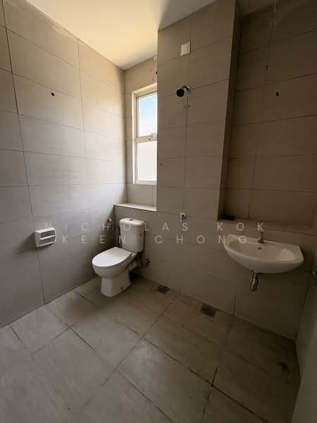 Rumah Teres 2 Tingkat untuk Dijual di Amverton Hills (Sungai Buloh) - Nicholas Kok Keen Chong - Bathroom - PropertyGuru.com.my