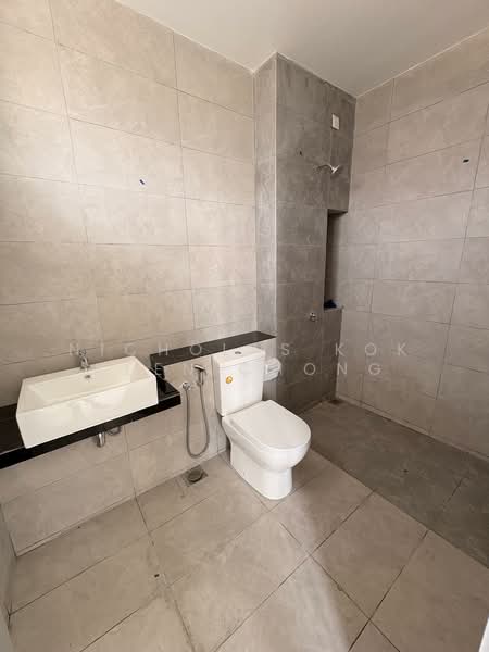 Rumah Teres 2 Tingkat untuk Dijual di Amverton Hills (Sungai Buloh) - Nicholas Kok Keen Chong - Bathroom - PropertyGuru.com.my