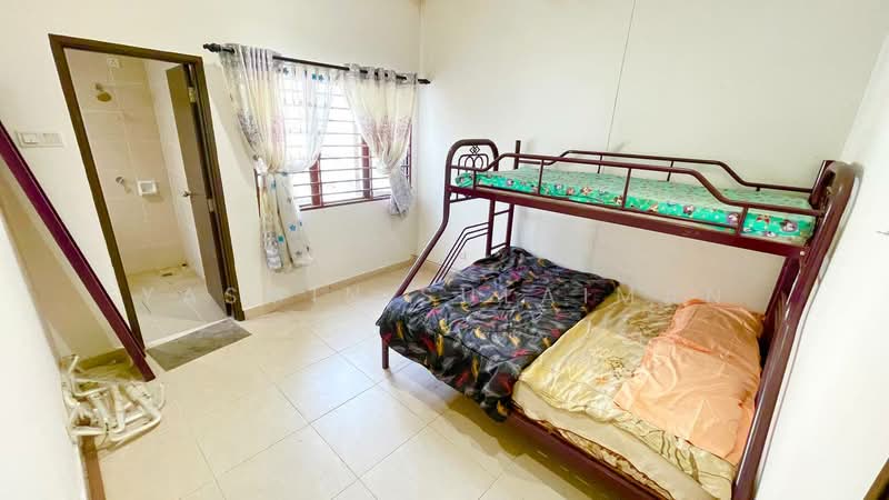 2-storey Terraced House for Sale in Taman Kundang Jaya (Rawang) - Yasmin Sulaiman - Bedroom - PropertyGuru.com.my