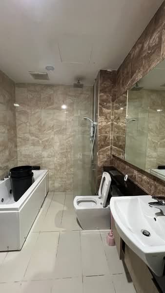 Service Residence for Rent at Paragon Suites @ CIQ - Kevin Lim - Bathroom - PropertyGuru.com.my