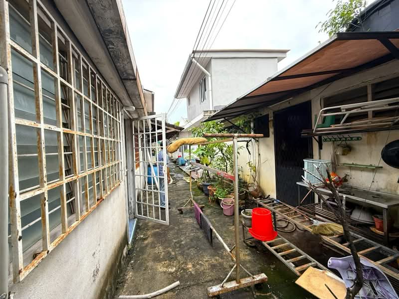 1-storey Terraced House for Sale in Taman Pandan Jaya (Ampang) - M.J Zairin - Exterior - PropertyGuru.com.my