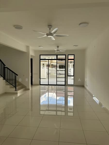 Rumah Teres 2 Tingkat untuk Disewa di Johor Bahru (Johor) - Brenda Yeap - Living Room - PropertyGuru.com.my