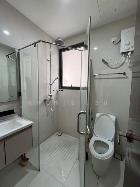 Condominium for Rent at Amberside @ Country Garden Danga Bay - Kyoris Loh - Bathroom - PropertyGuru.com.my