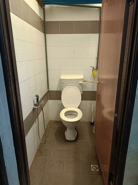 Rumah Teres 1 Tingkat untuk Dijual di Taman Lagenda (Padang Serai) - Aswad . - Bathroom - PropertyGuru.com.my