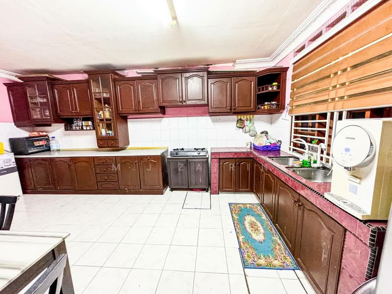 2-storey Terraced House for Sale in Ampang (Selangor) - M.J Zairin - Kitchen - PropertyGuru.com.my