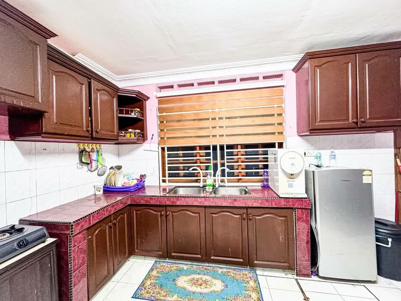 2-storey Terraced House for Sale in Ampang (Selangor) - M.J Zairin - Kitchen - PropertyGuru.com.my