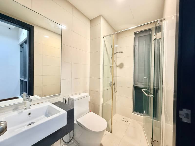 Semi-Detached House for Sale in Taman Molek (Johor Bahru) - Louis Tan - Bathroom - PropertyGuru.com.my