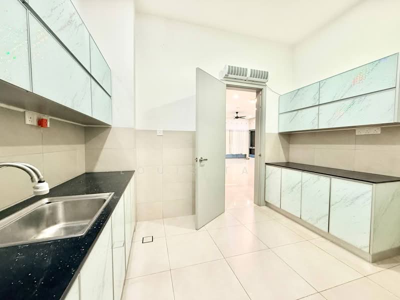 Semi-Detached House for Sale in Taman Molek (Johor Bahru) - Louis Tan - Kitchen - PropertyGuru.com.my