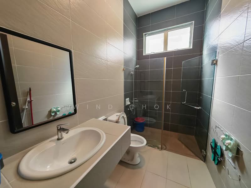 Semi-Detached House for Sale in Johor Bahru (Johor) - Wind Chok - Bathroom - PropertyGuru.com.my