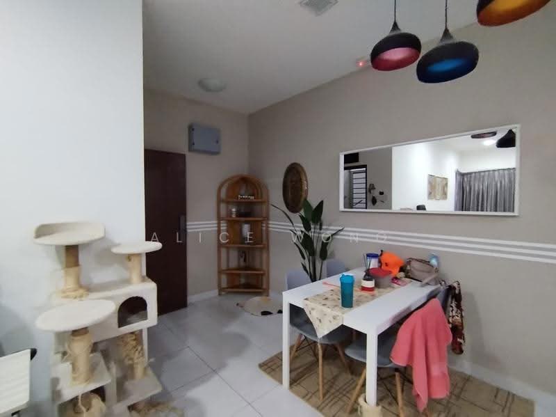 Townhouse for Rent in Bandar Botanic (Klang) - Alice Wong - Dining Room - PropertyGuru.com.my