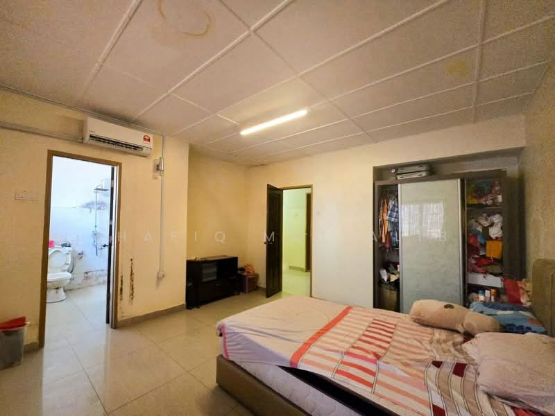 2-storey Terraced House for Sale in Jalan Kuching (Kuala Lumpur) - Shafiq Muttalib - Bedroom - PropertyGuru.com.my