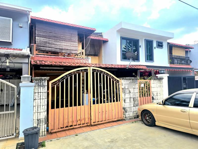 2-storey Terraced House for Sale in Taman Putra (Ampang) - M.J Zairin - Exterior - PropertyGuru.com.my