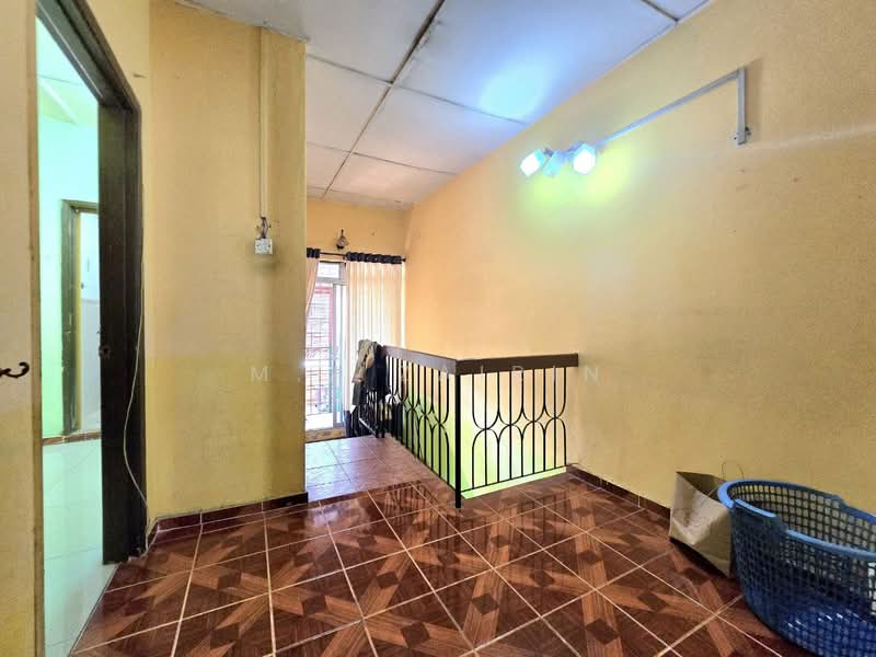 2-storey Terraced House for Sale in Taman Putra (Ampang) - M.J Zairin - Interior - PropertyGuru.com.my