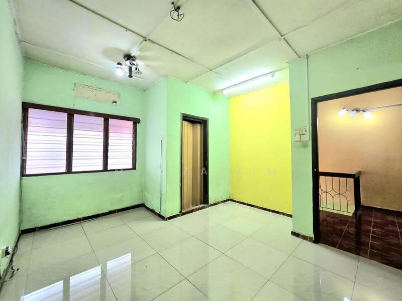2-storey Terraced House for Sale in Taman Putra (Ampang) - M.J Zairin - Interior - PropertyGuru.com.my