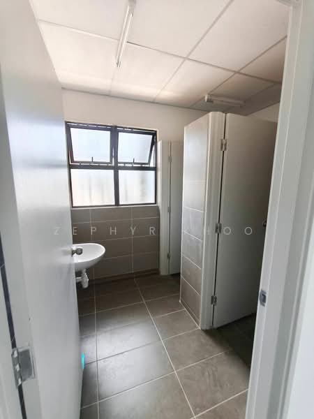 Factory for Rent in Bandar Indahpura (Kulai) - Zephyr Khoo - Bathroom - PropertyGuru.com.my